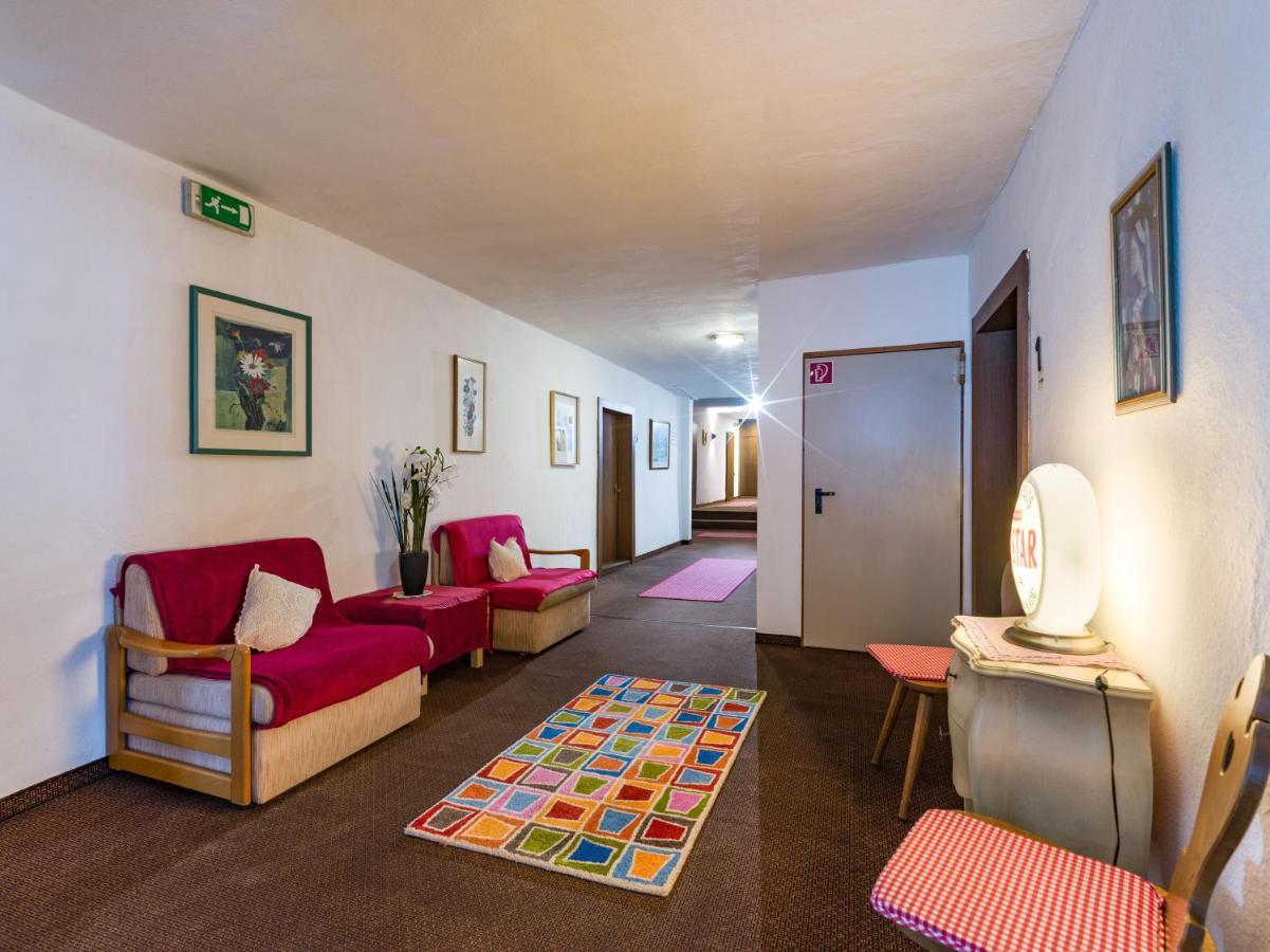 Landgasthof Oberlander Kirchbichl Bagian luar foto
